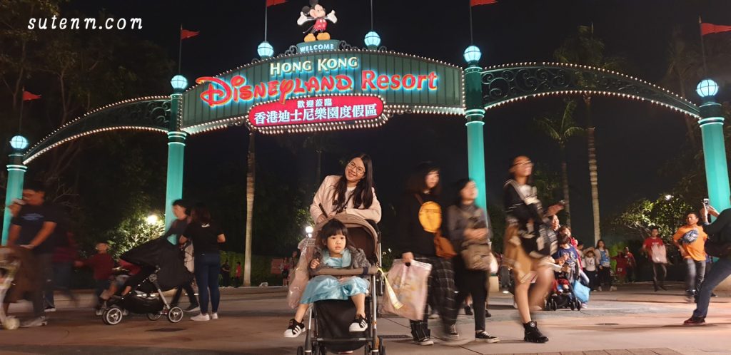 hong kong disneyland